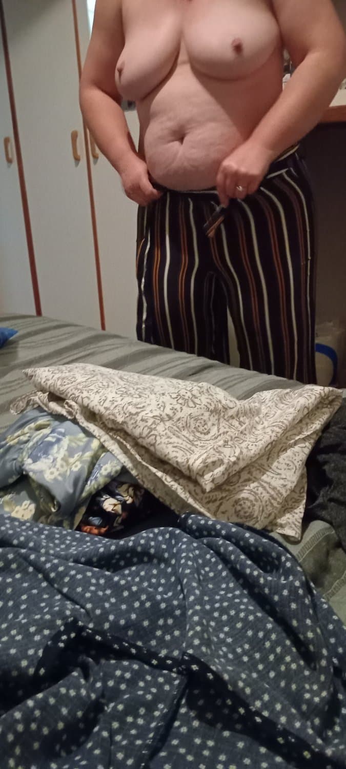 Sneaky 2 getting dressed