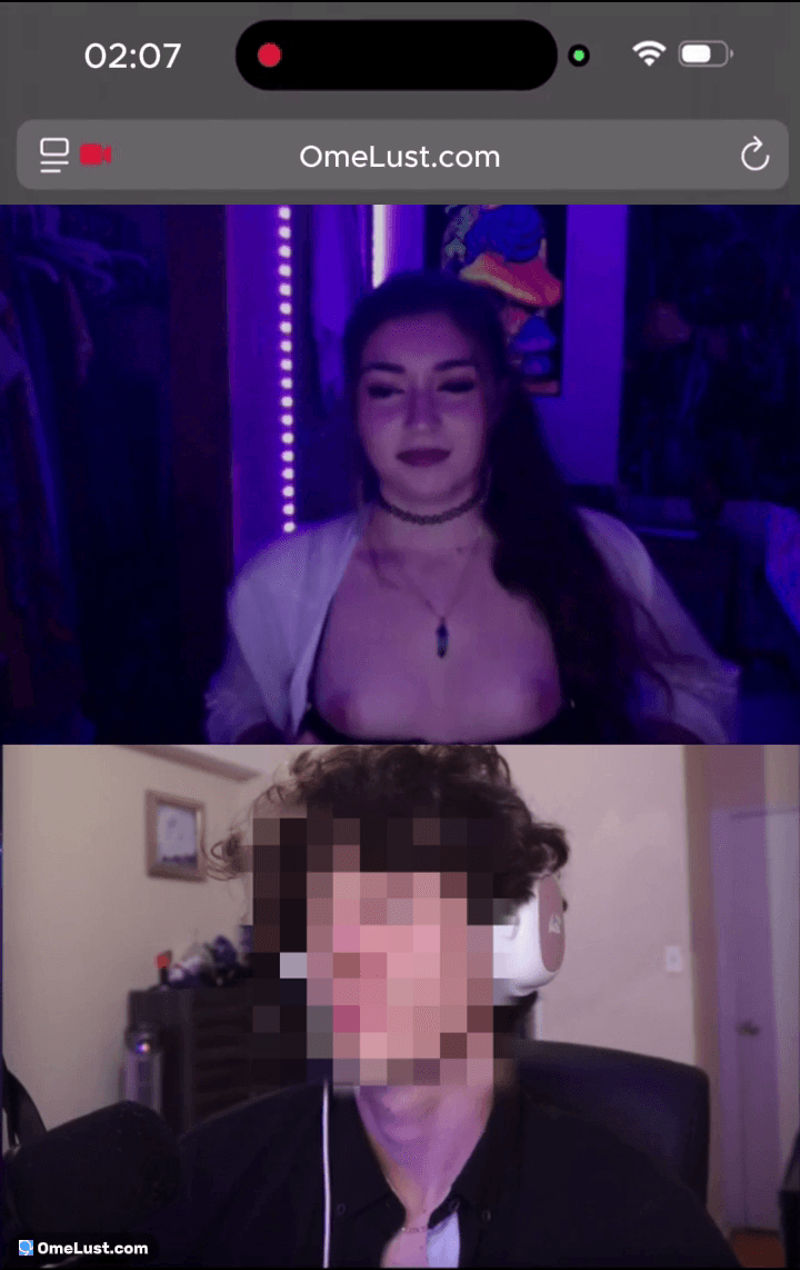 ?(‿ώ‿)? Watch till the end - She flash boobies for me on chat