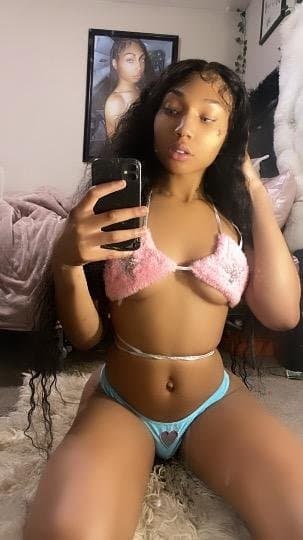 Homegrownfreaks the 3rd lil different