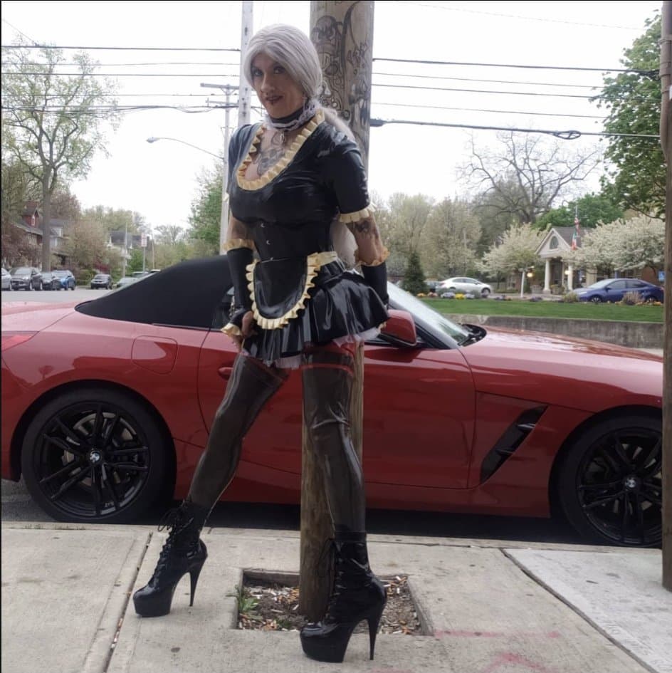 Comment what you’d do to this pathetic trans sissy latex whore.Tiffany minx @tiffanyminxcosplay