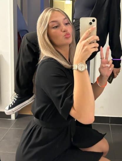 Amina.. Tuzla??/Wien?? Kommentiert geil / Komentarisite! Ko Poznaje inbox, wer sie kennt, dm