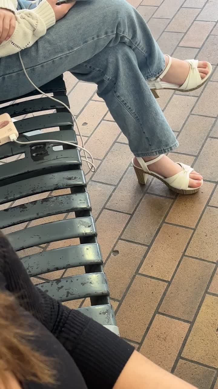 Beautiful Asian feet, Public Transit.