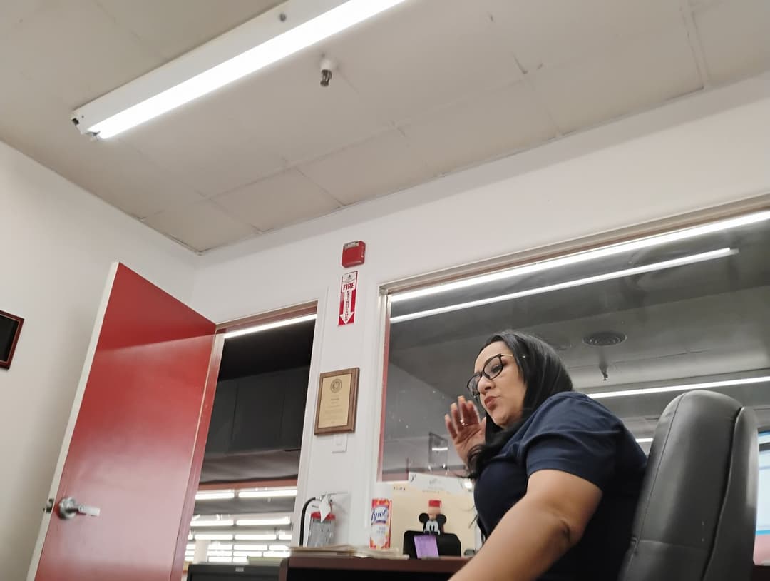 Creepshot on my Sexy fucking slutty manger mmm