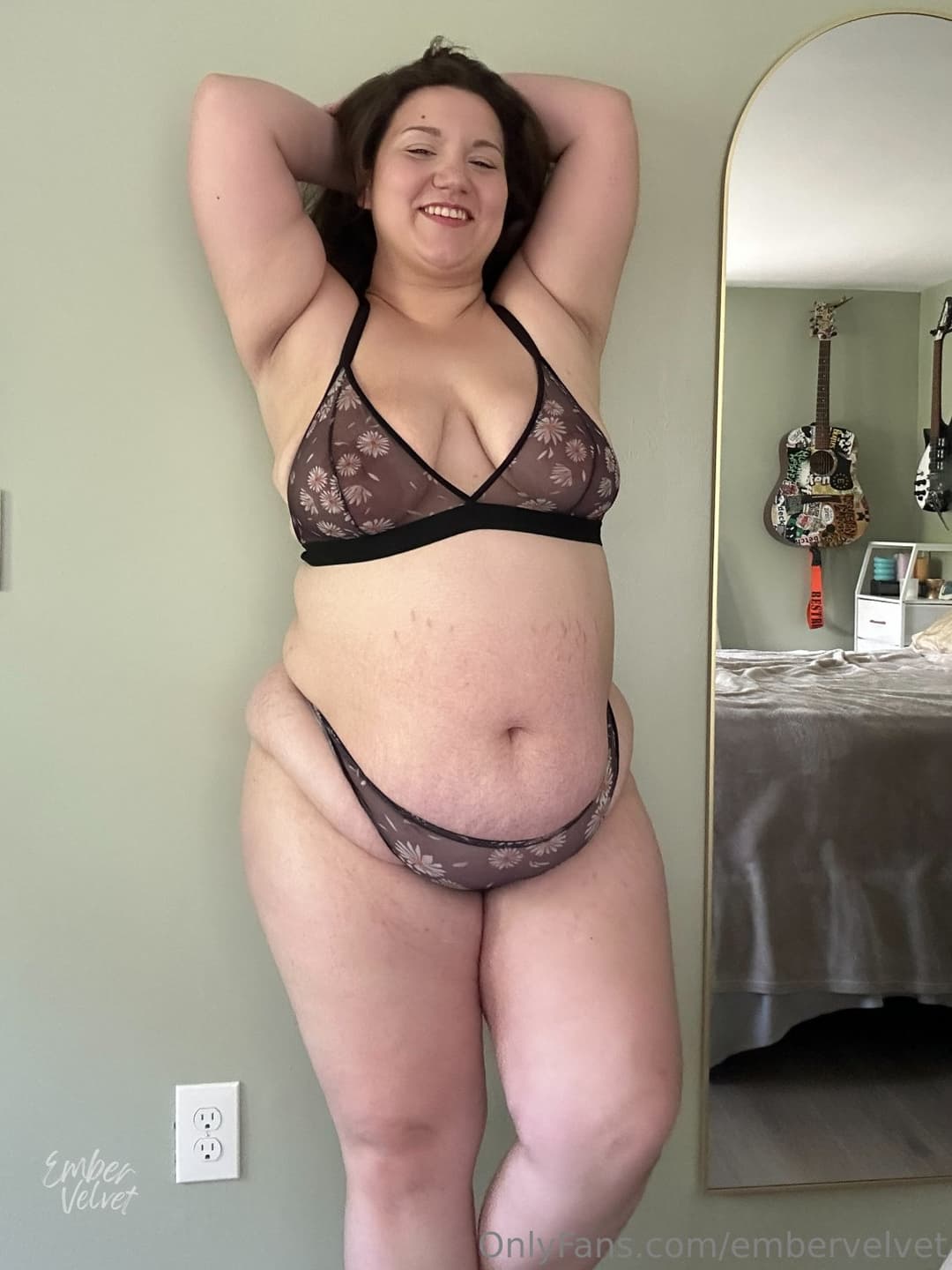 Cute bbw shows off her sexy new clothes