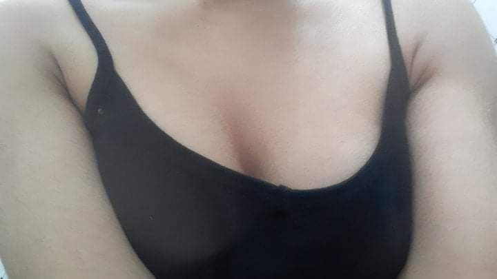 Desi Bangladeshi Cute GF Showing Rubbing Pussy