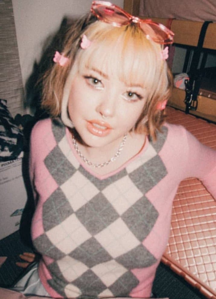 Big titty feminist tiktok slut Rayne