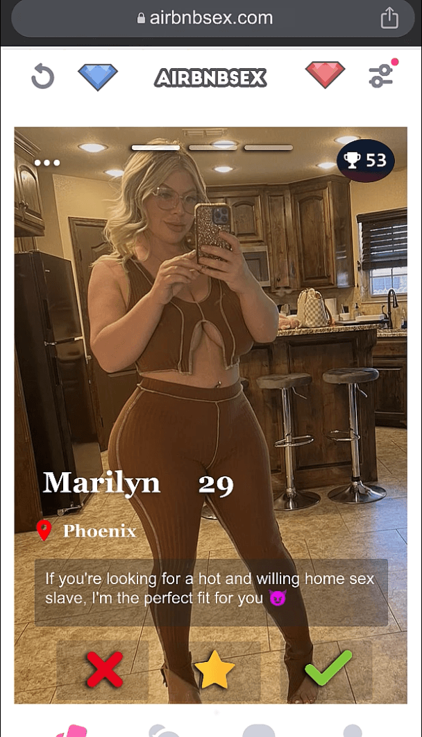 Marilyn, 29, Phoenix, US - Whore Wife Sucks And Fucks BBC