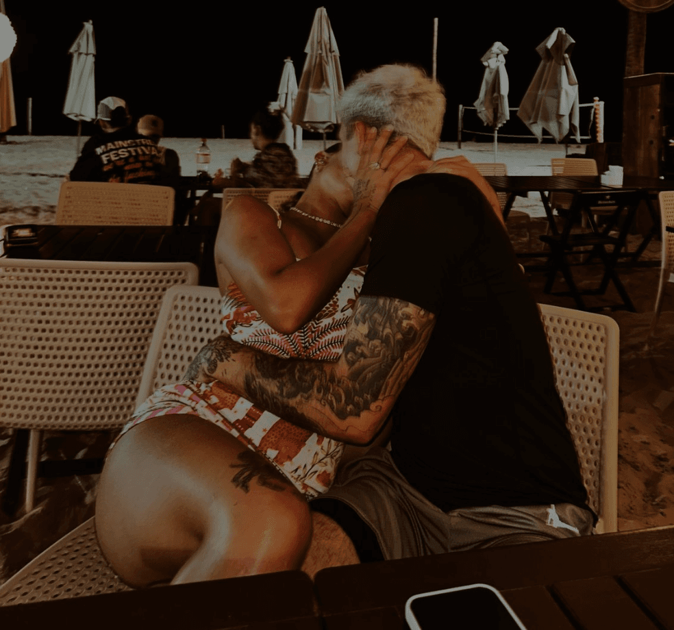 May Roma peitinho durinho adora mascar chiclete Delicia