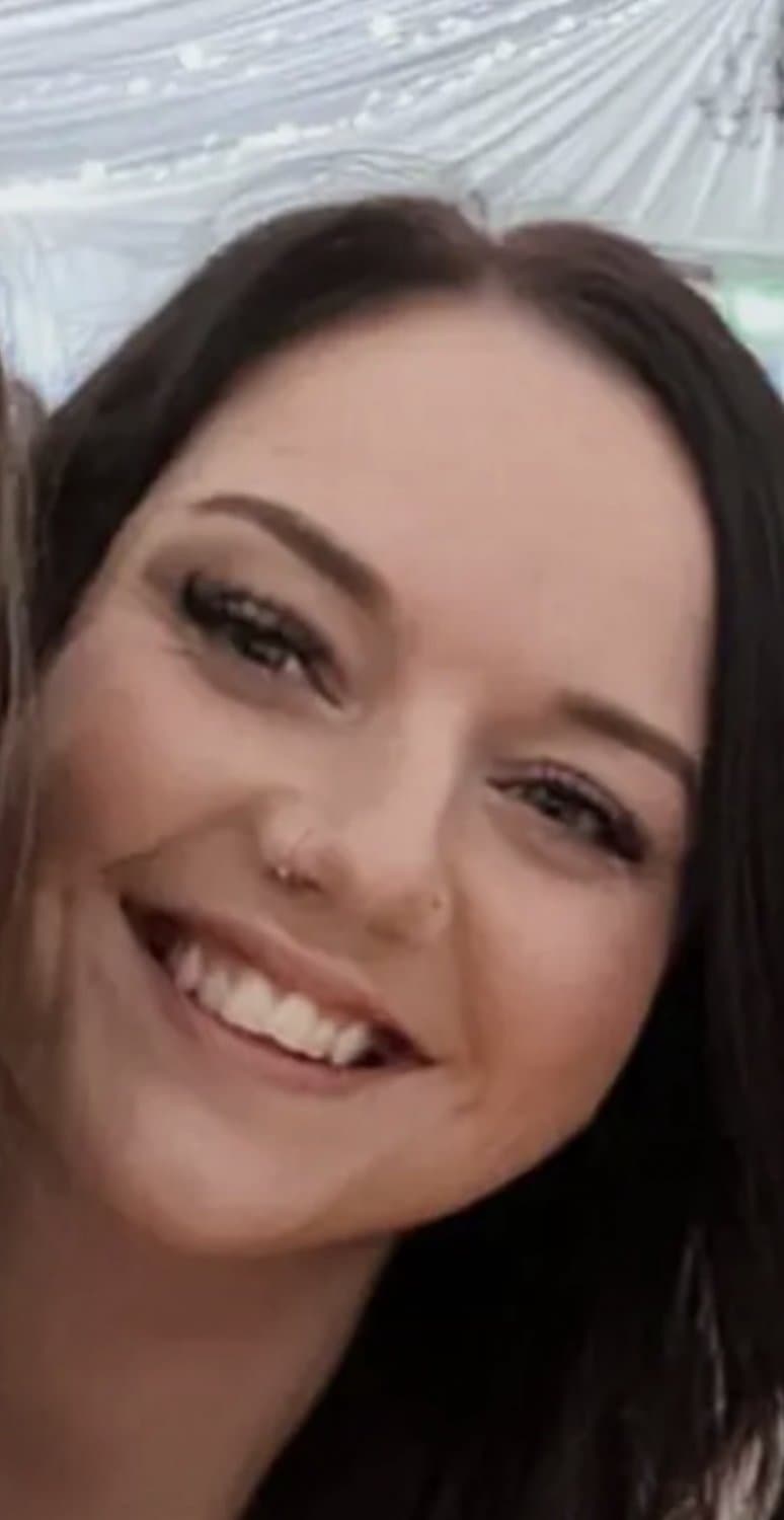 Little Minx loves spreading her pussy