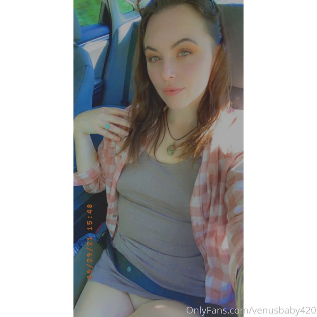 Little sis has a slutty older sis role model