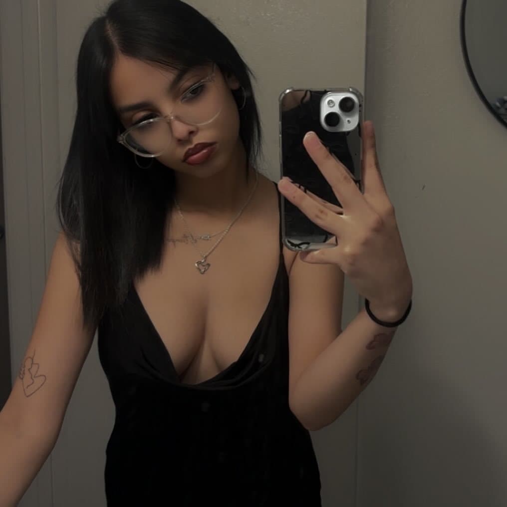 Sexy Fuckable Hispanic Baddie
