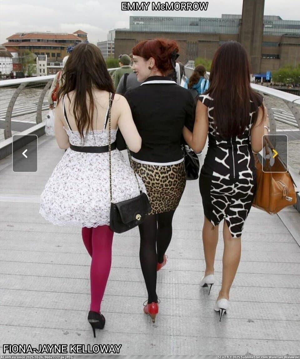 Fiona-Jayne K. and Emmy M. nude in public (2)