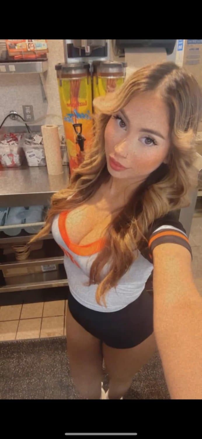 Sexy hooters Latina slut