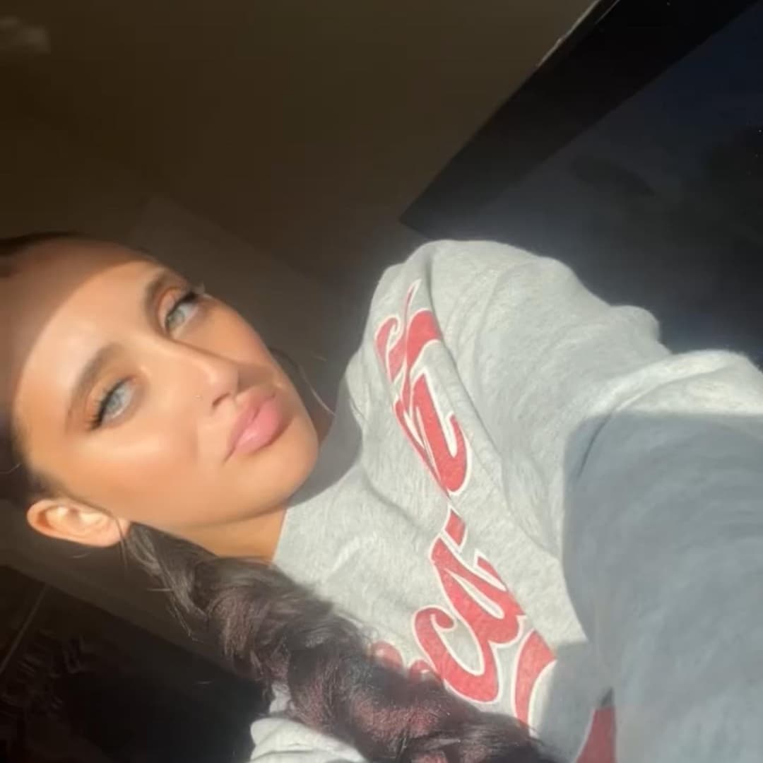 Disclosure #271: Camgirl college experience