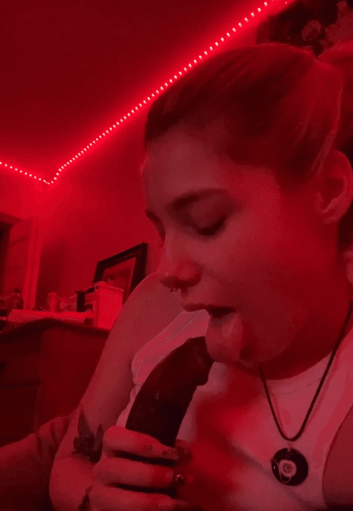 college baddie sucking bbc on snapchat sextape amateur leak hot baddie babe teen blowjob