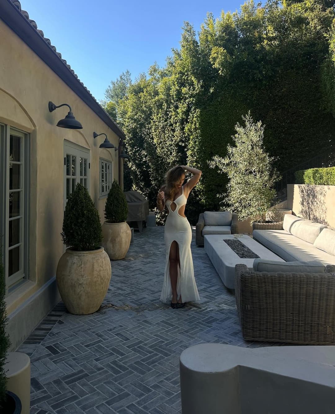 Gooner Debate: Has this slut been blacked?