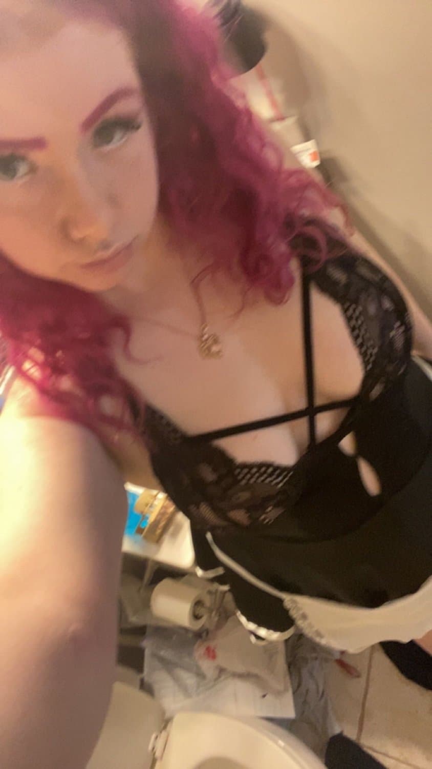 Curvy goth mommy loves backshots