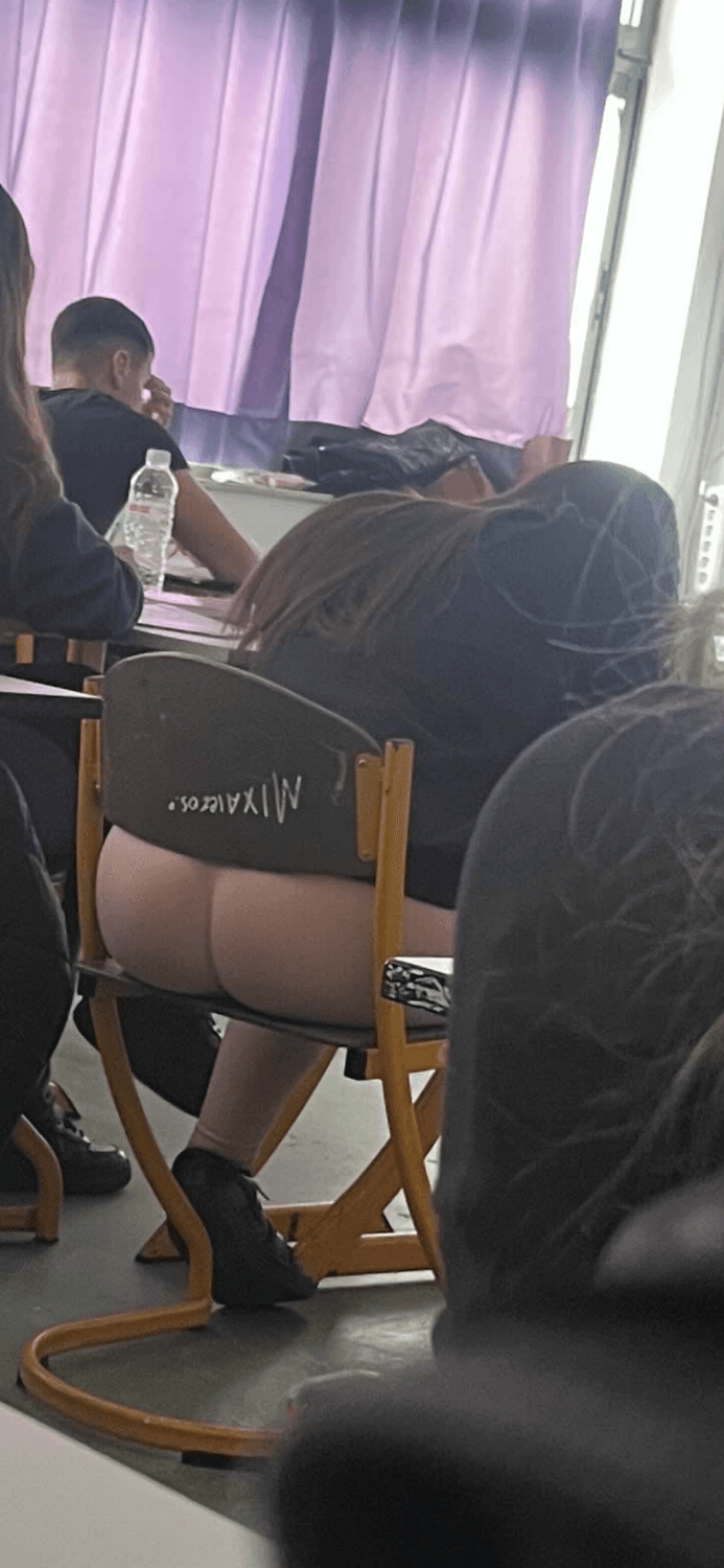 Click to view full size This ass in leggings wants to eat her ass