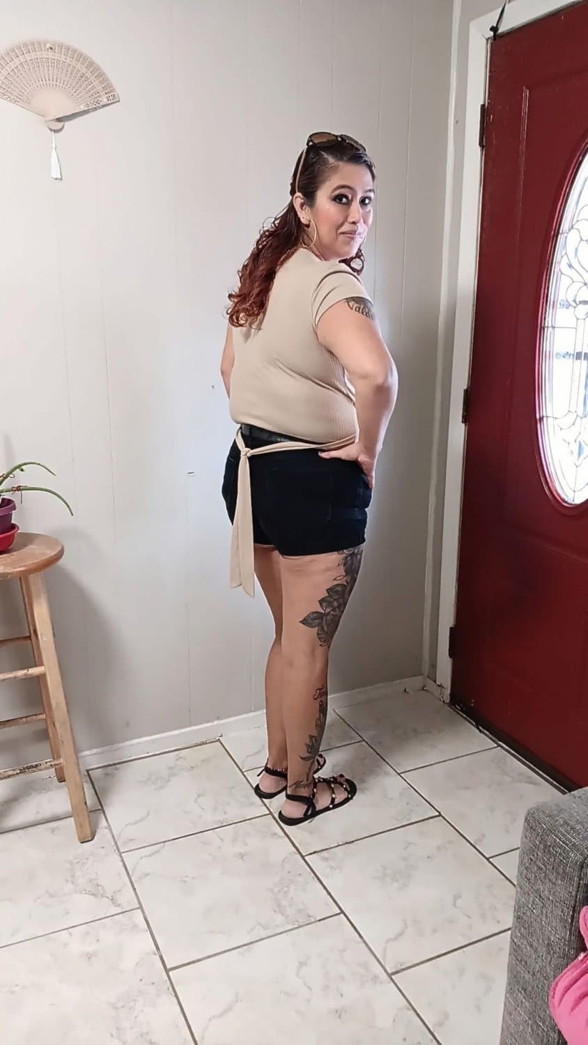 Latina milf rubs her pussy on video chat Caliente Madura quemada por video chat