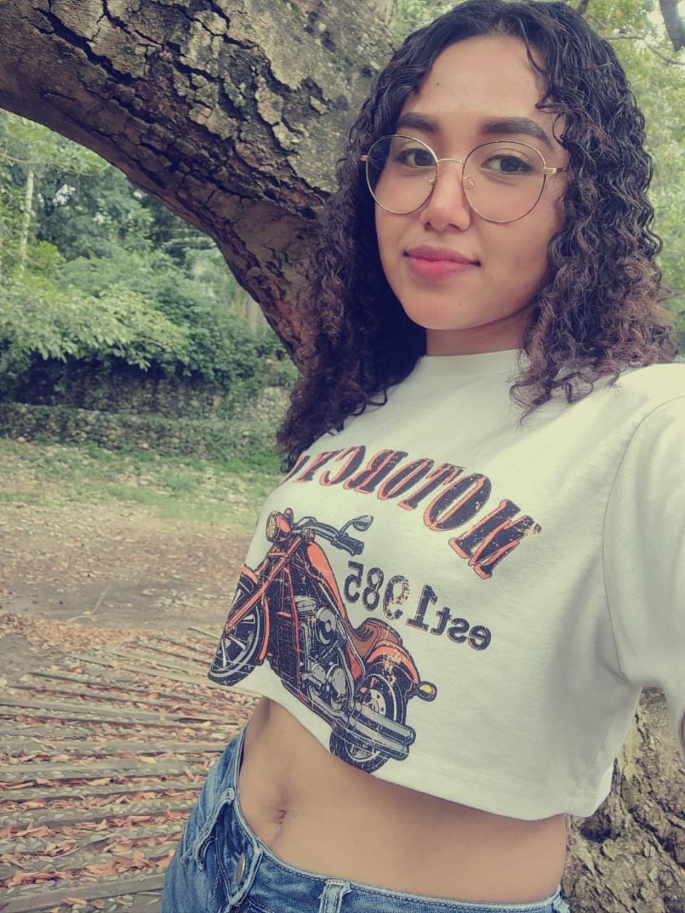 Perrita morena culona filtrada y exhibida