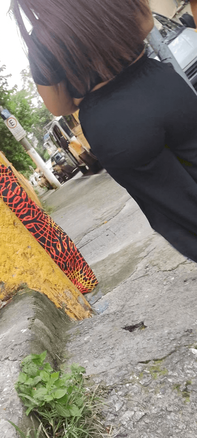 Aleatory bitch • Giant ass ?