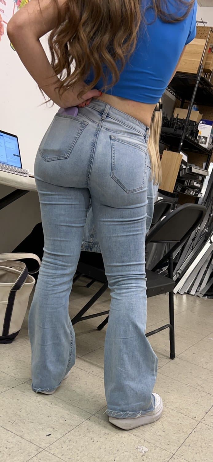 Insane Tight Pawg Brunette