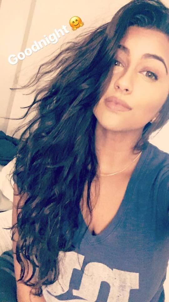 Click to view full size Thic Desi goddess