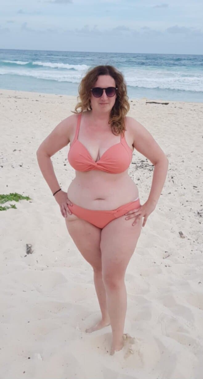 Beached Whales? Whores An Shores? BBWs at the seaside, tasting the spume ;)