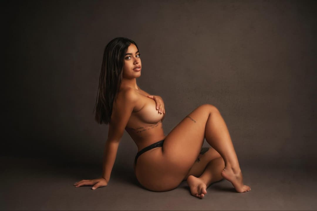 This latina is something else. Damn!