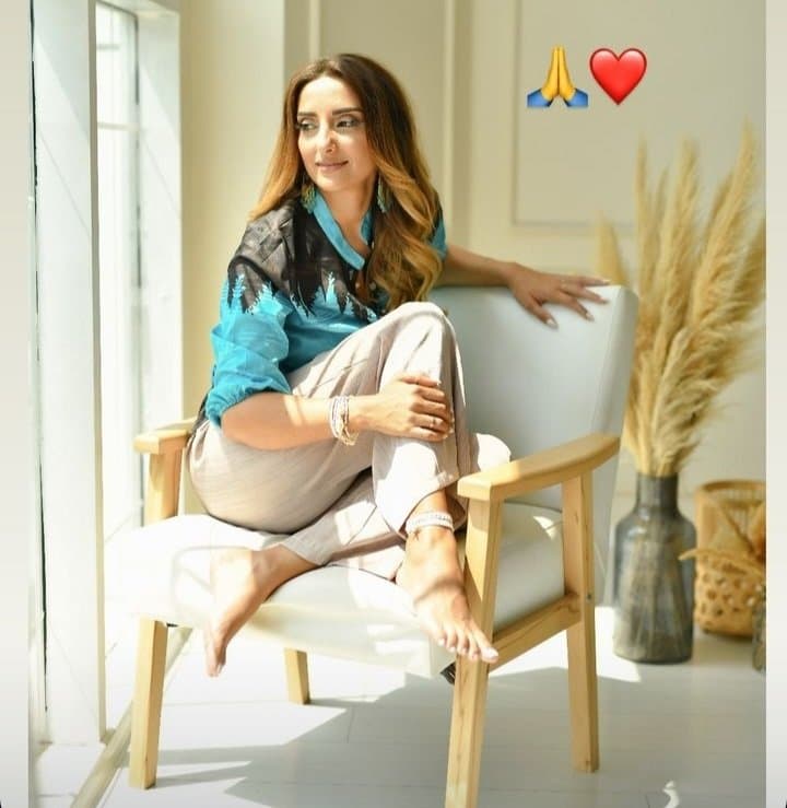 Sexy glamour feet pedicure woman