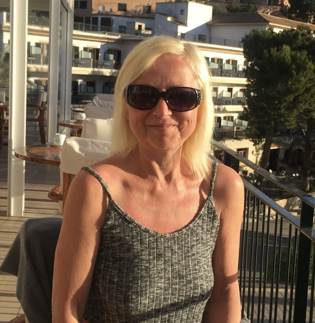 Hot wife Tracey, Kent Uk & hubby