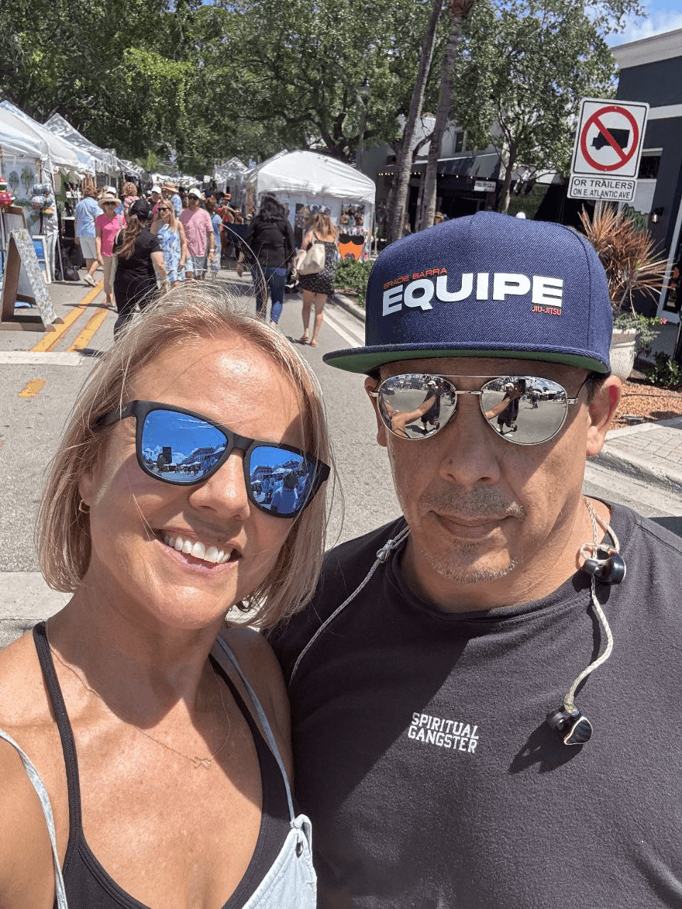 Click to view full size Delay amateur swinger couple