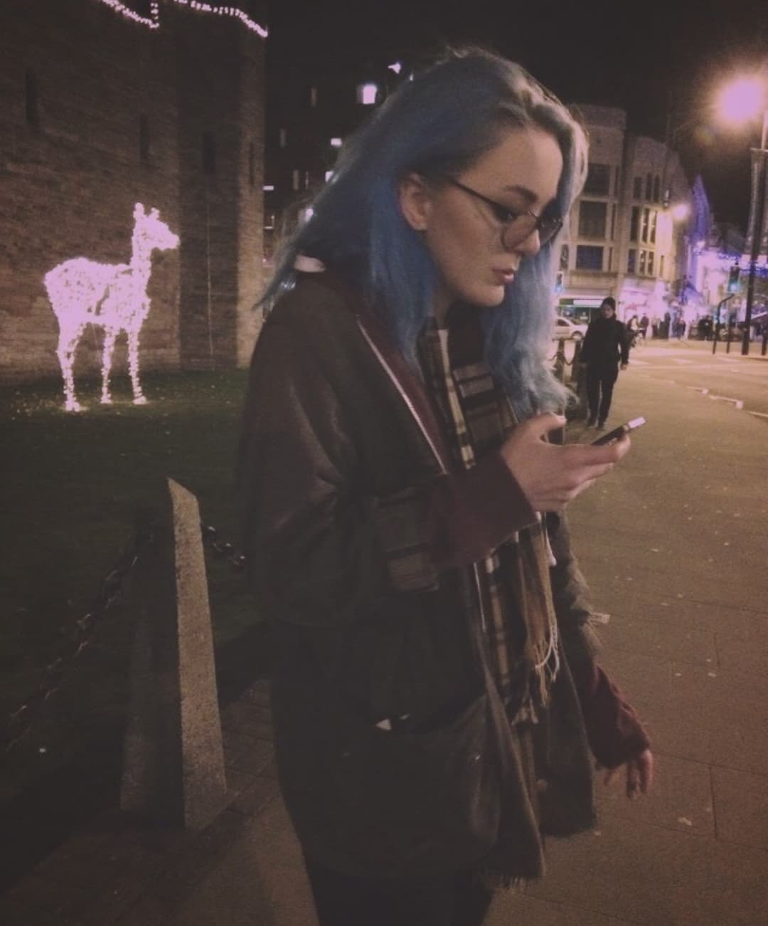 Hope nobody recognises this Welsh webslut, kik me on swdeg9 if you do