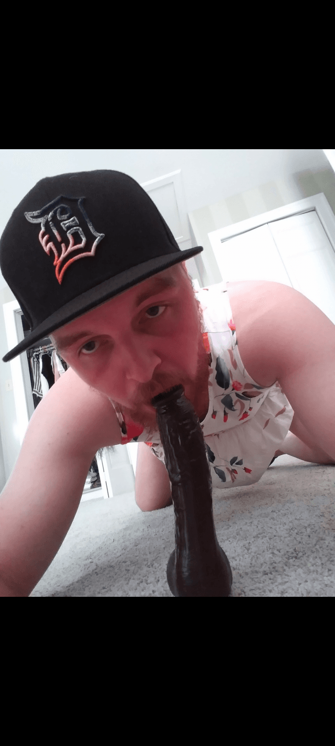 Sissy Derek chew Fenton Michigan