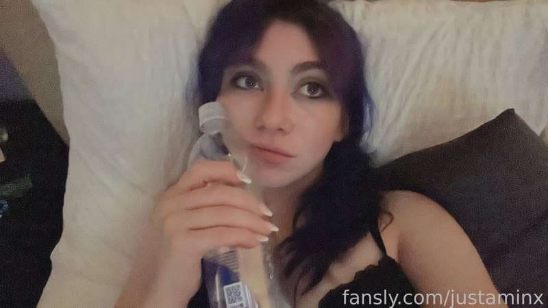 Streamer and celeb jerk off encouragement. Who are some other sluts who want you to jerk off