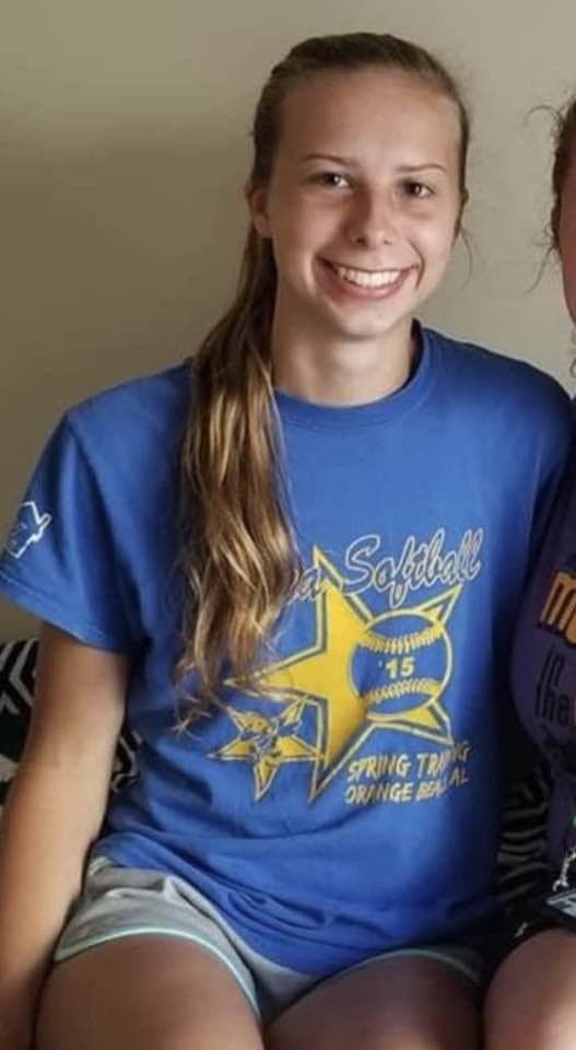 Sexy blonde KIk slut, 19,  shows fit body