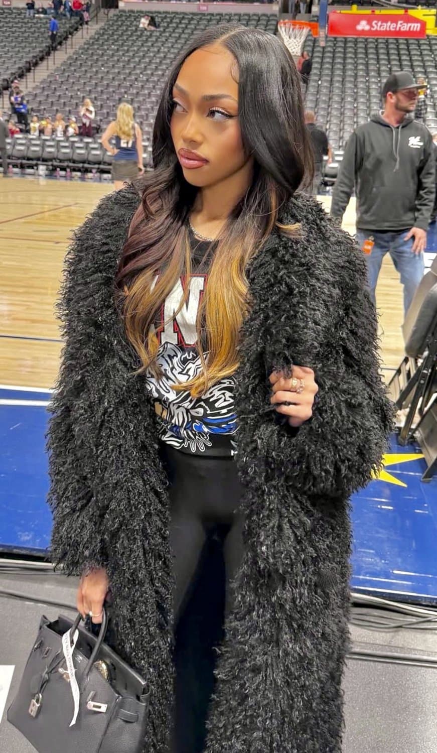 Jodie Woods exposing her tight mound camel toe. Fucking tight young black pussy