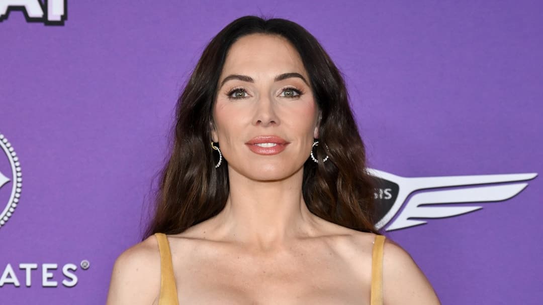 Whitney Cummings unfunny comedian slut hot face porn