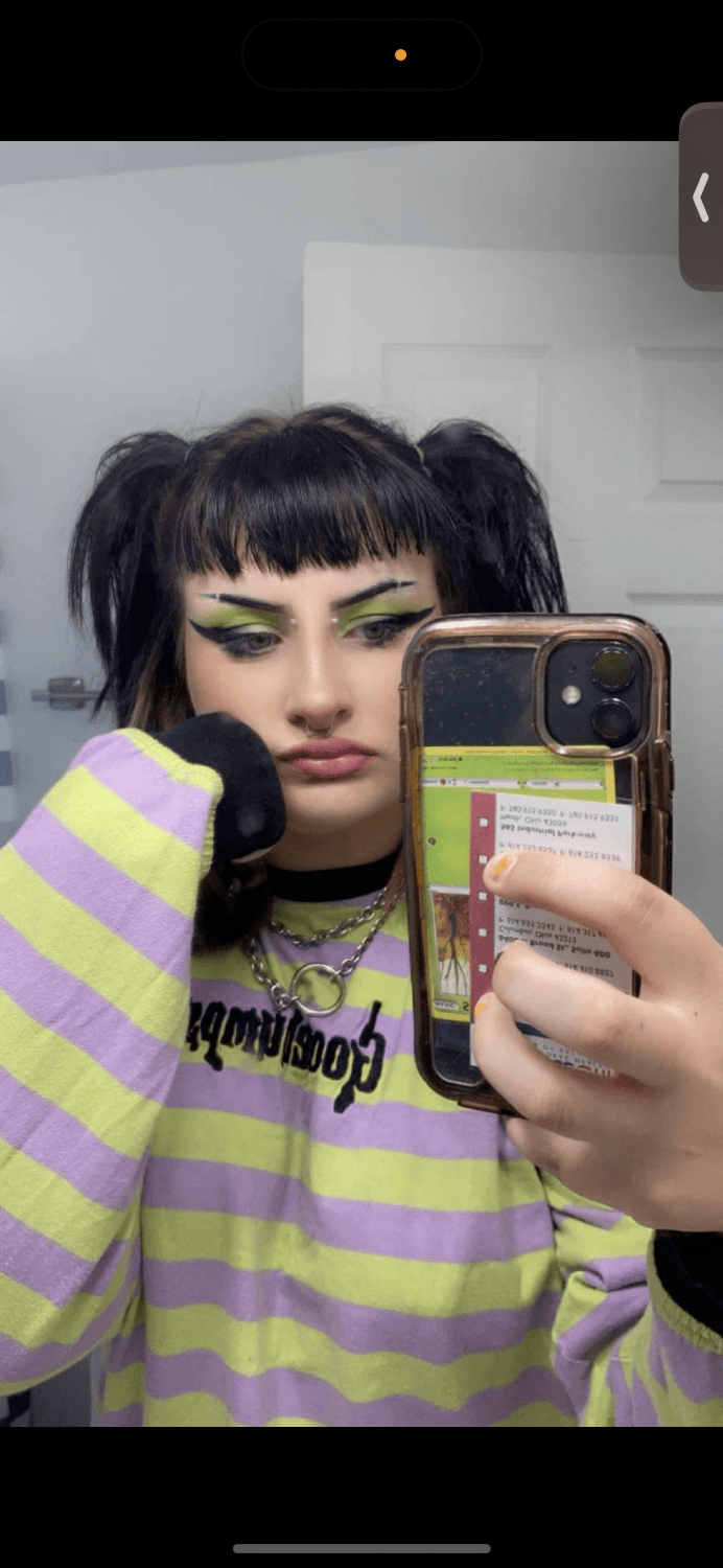 Msg me for her stripped ?‍?