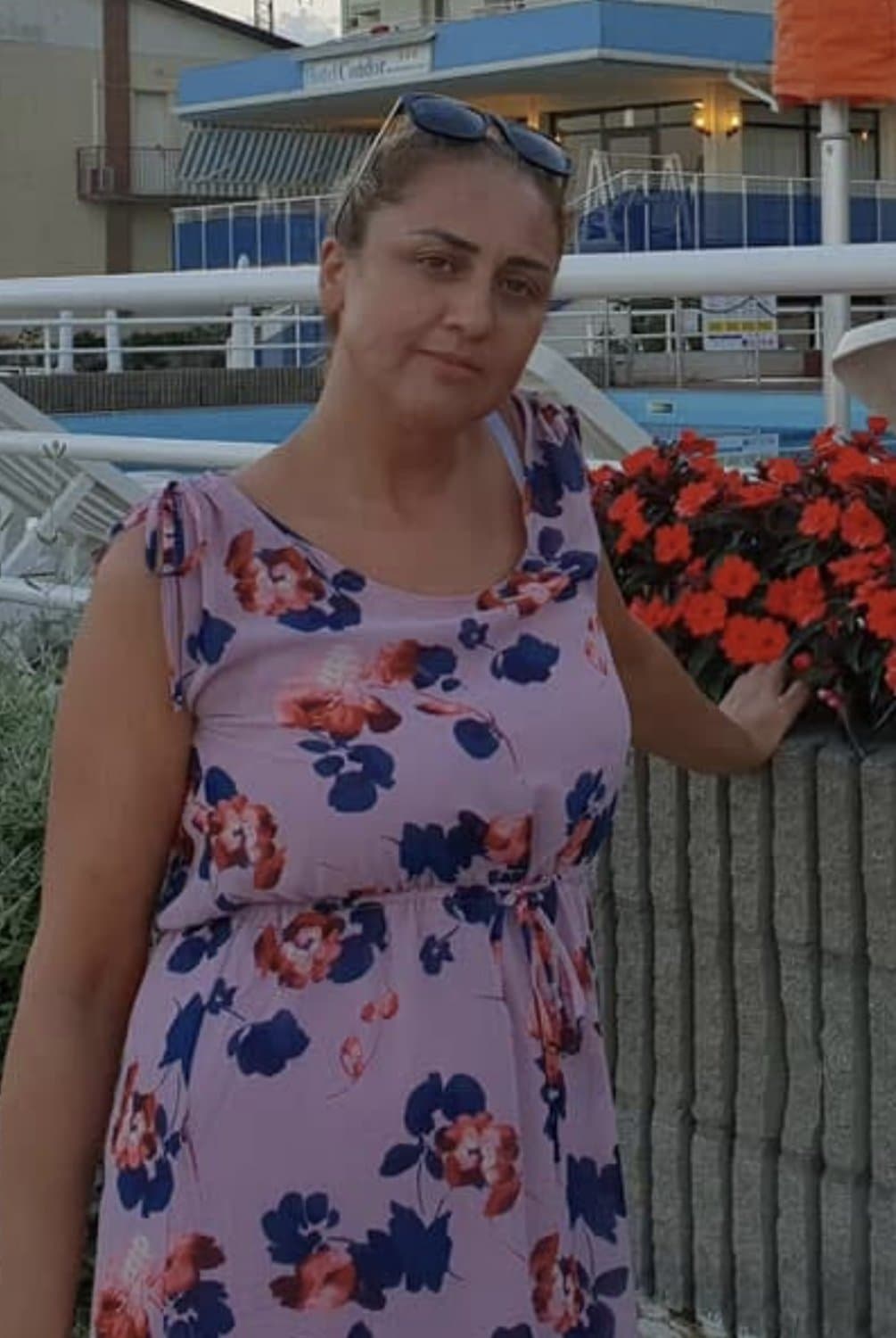 Click to view full size albanian milfmom