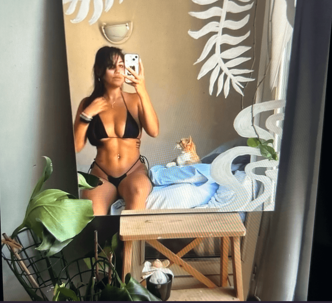 trini olivia mirror leaks, ass and tits, pretty face , facial freeuse