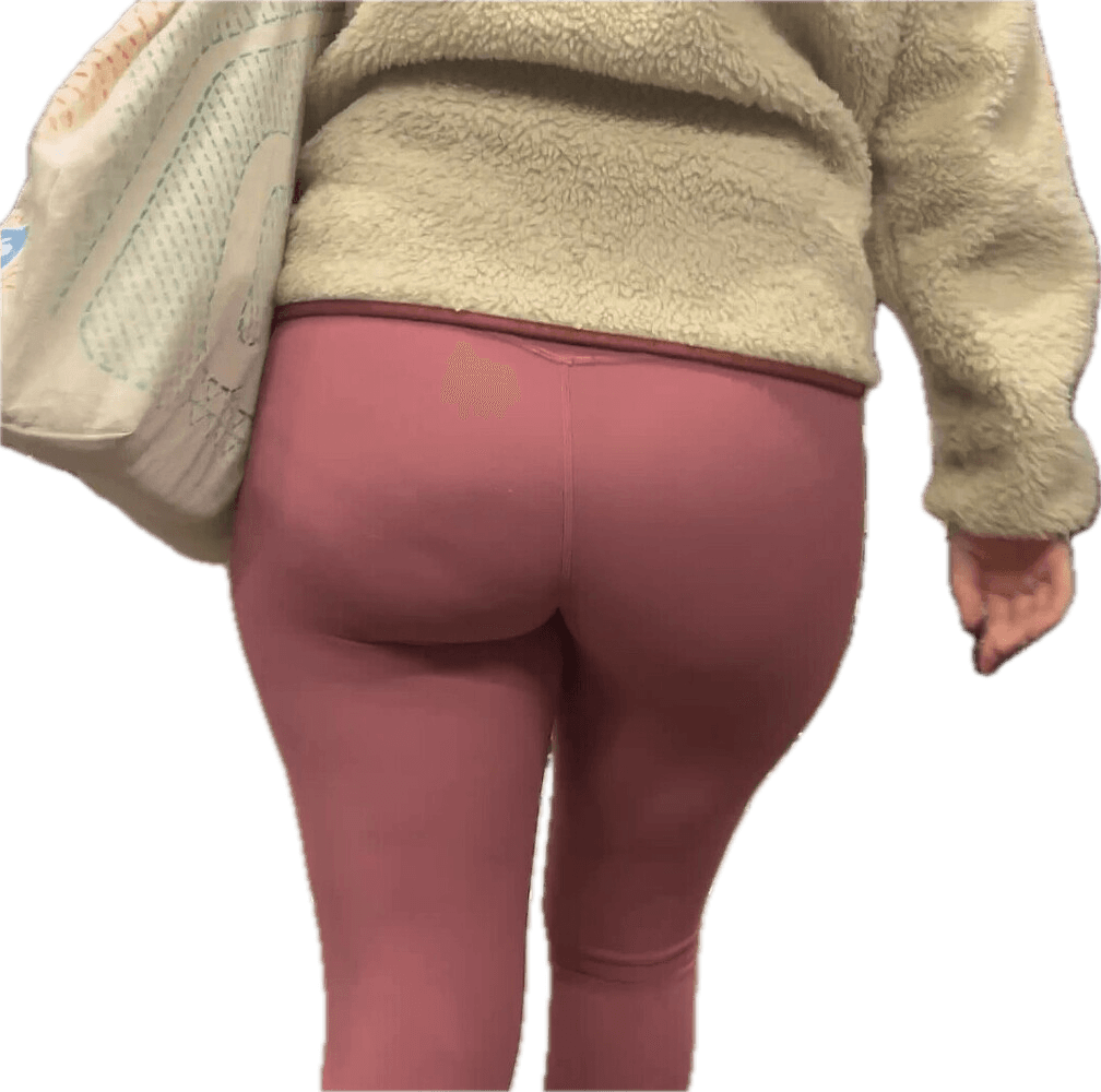 Insane booty jiggle on this blonde milf ??