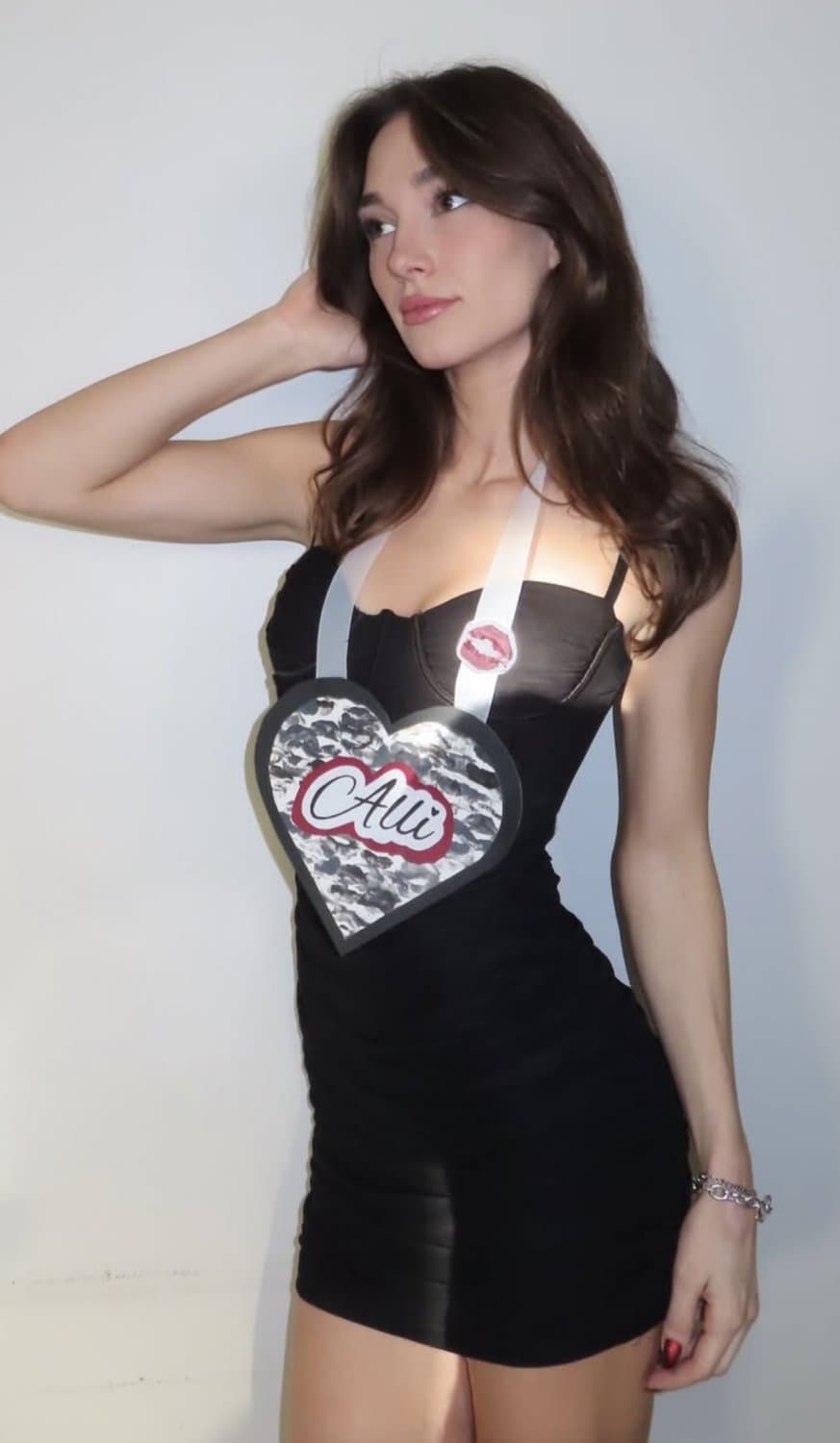 Click to view full size Sorority slut should have her holes filled with dicks and cum