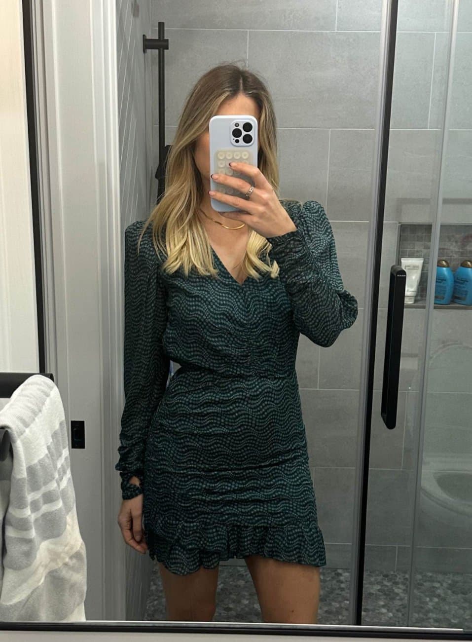 Facebook marketplace slut selling a dress ? Or just being a whore putting herself out there