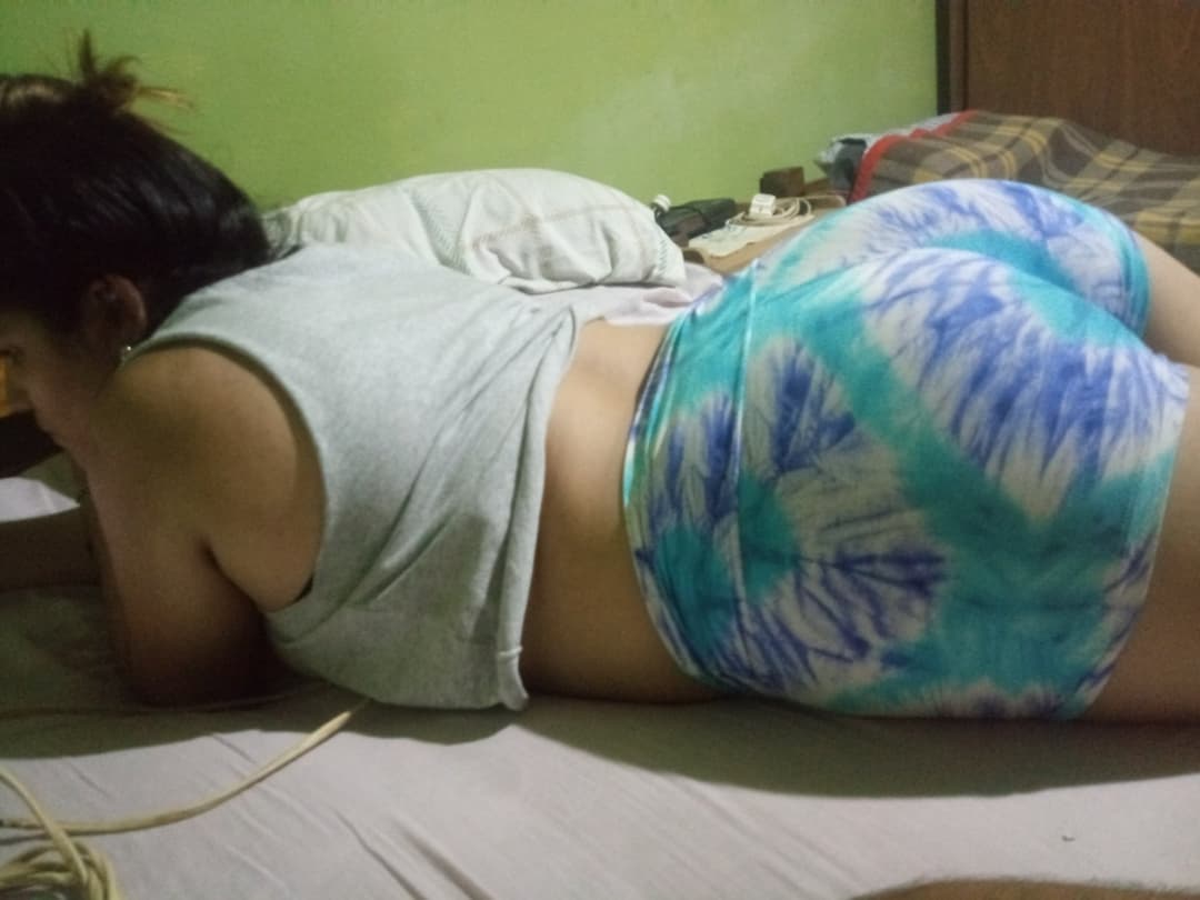 Culo con el shorts azul ?