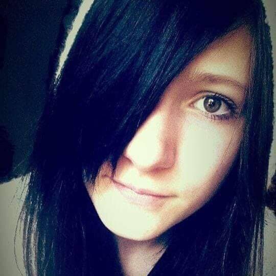 SKINNY EMO SLUT ALLY BEGGING FOR HUGE ROPES OF CUM