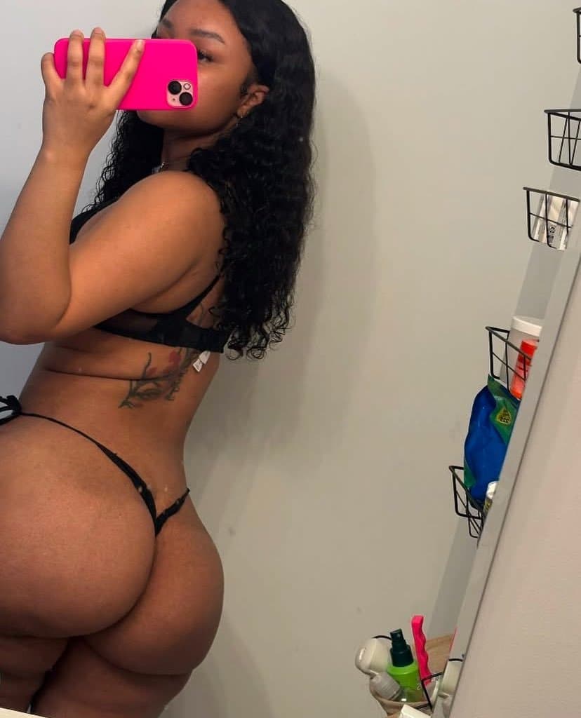 Available for services, both incall or outcall and car date,hmu if you wanna meet&Fuck?????