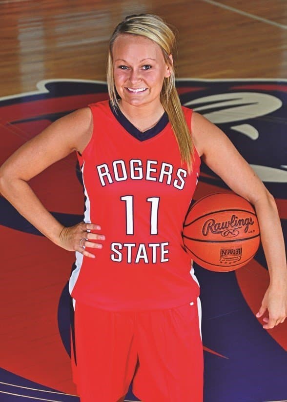 Friends Hunter and Courtney show off their tits and ass for their G G W shirts