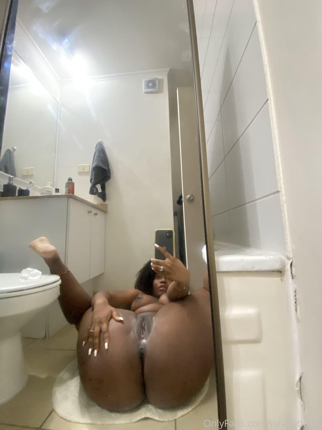 Julybubbles ( onlyfans complet ) part 1