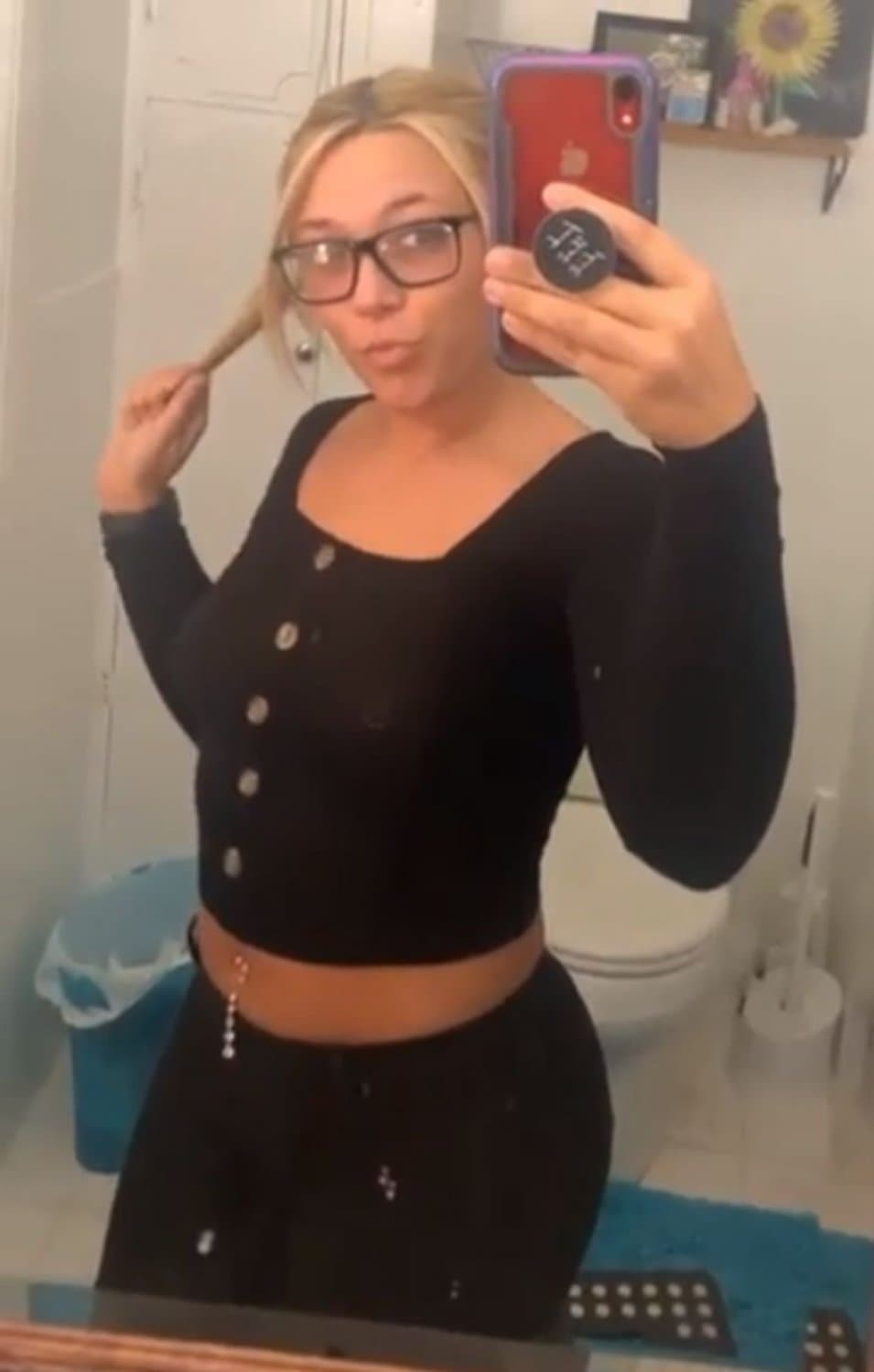 Click to view full size Kendra 24